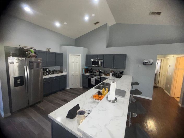 Image No.15-3 Bed House for sale