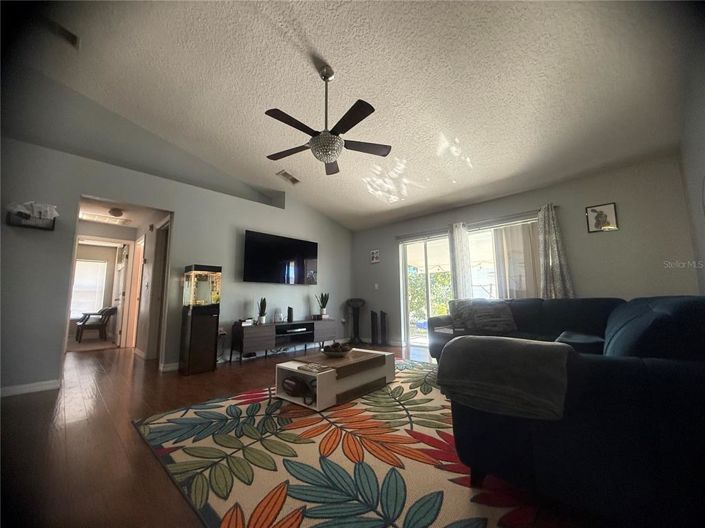 Image No.20-3 Bed House for sale