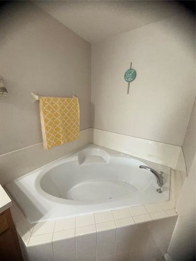 Image No.24-3 Bed House for sale