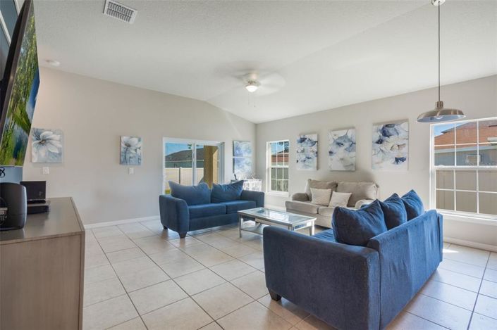 Image No.5-Maison de 4 chambres à vendre à Saint John