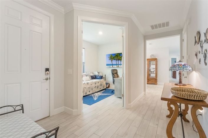 Image No.5-2 Bed House for sale