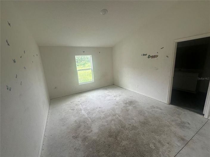 Image No.10-3 Bed House for sale