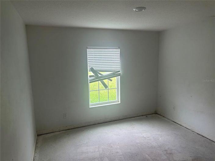 Image No.15-3 Bed House for sale