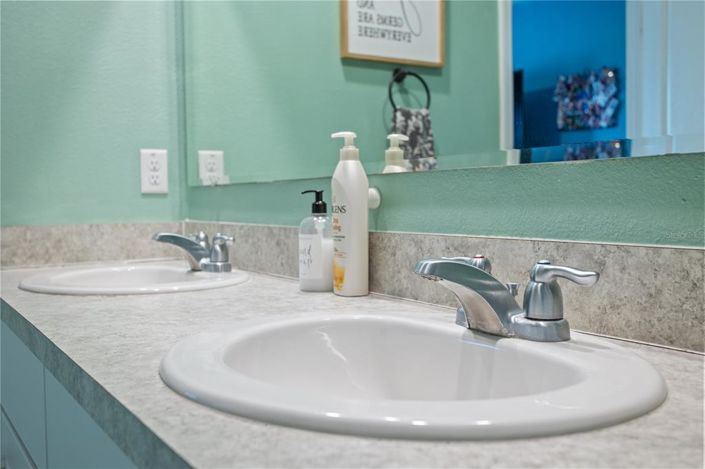 Image No.15-4 Bed House for sale