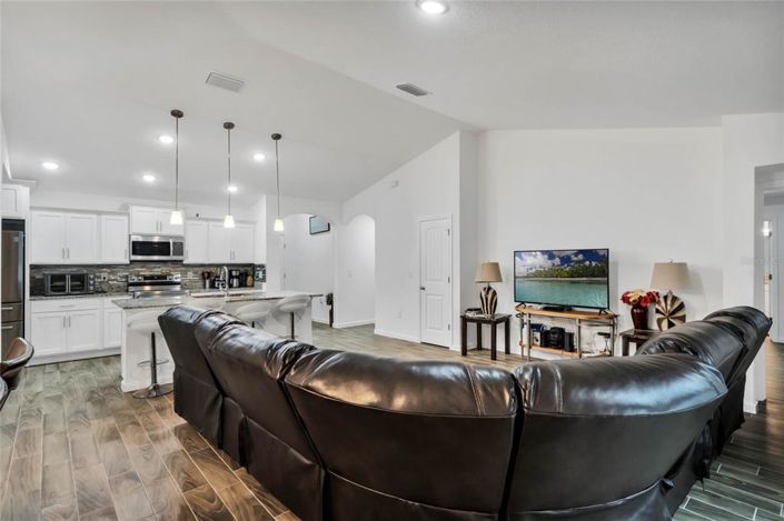 Image No.11-4 Bed House for sale