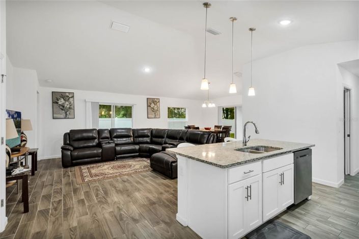 Image No.16-4 Bed House for sale