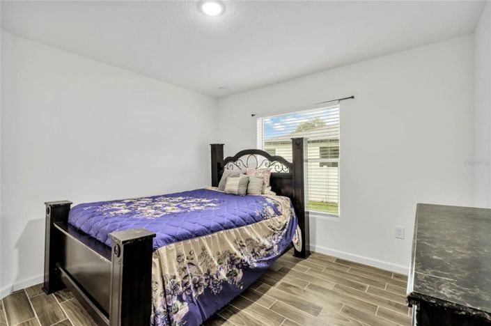 Image No.21-4 Bed House for sale