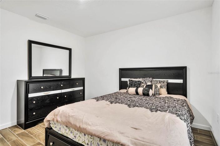 Image No.22-4 Bed House for sale