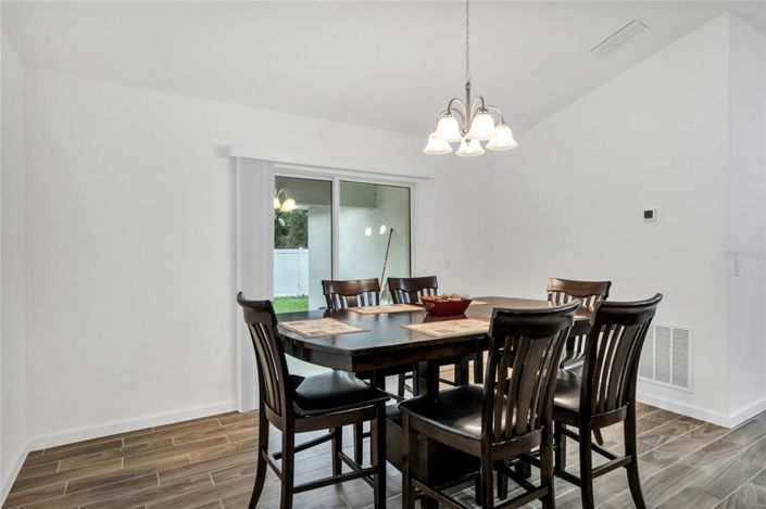 Image No.9-4 Bed House for sale