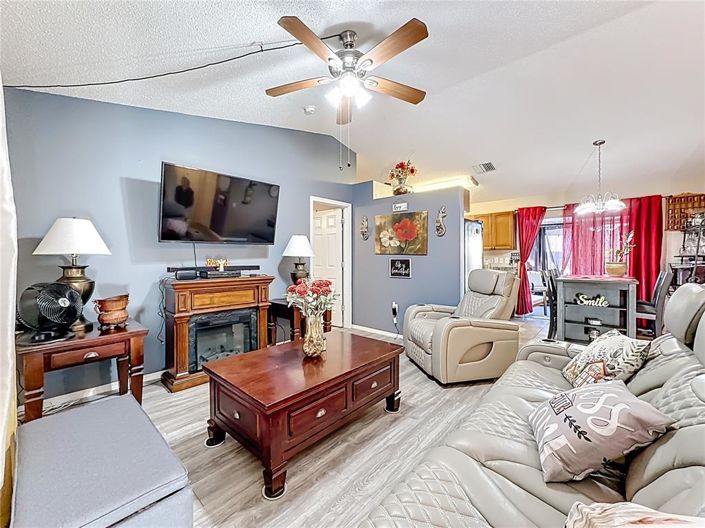 Image No.11-3 Bed House for sale