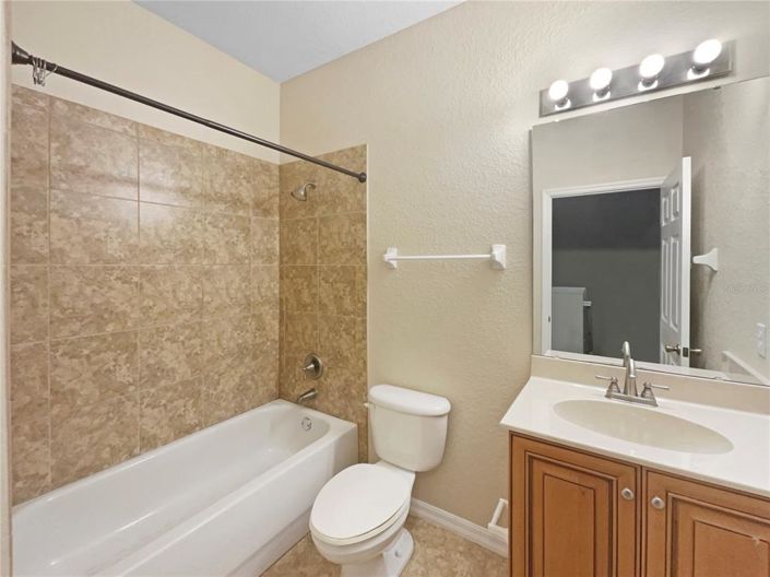 Image No.15-3 Bed Townhouse for sale