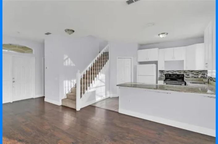 Image No.3-Maison de ville de 4 chambres à vendre à Saint John