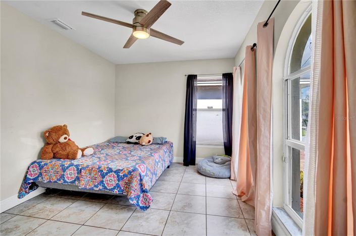 Image No.16-4 Bed House for sale