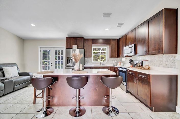 Image No.4-4 Bed House for sale