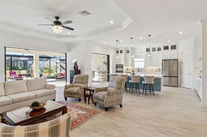 Image No.10-3 Bed House for sale