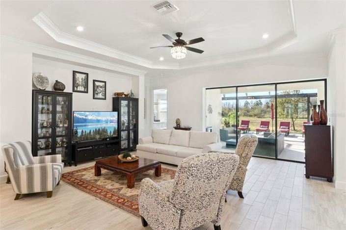 Image No.20-3 Bed House for sale