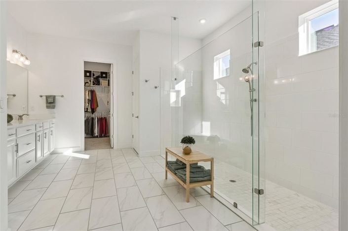 Image No.24-3 Bed House for sale