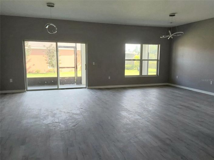 Image No.14-3 Bed House for sale