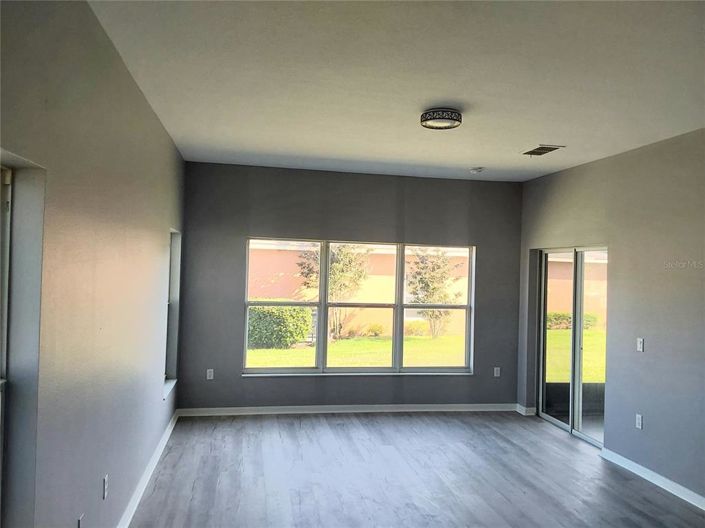 Image No.18-3 Bed House for sale