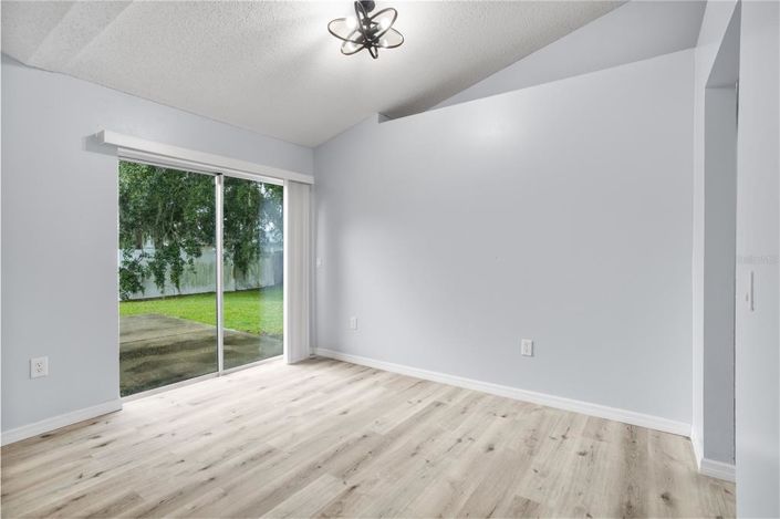 Image No.13-3 Bed House for sale