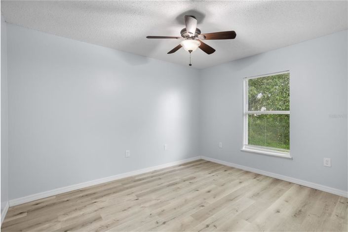 Image No.19-3 Bed House for sale