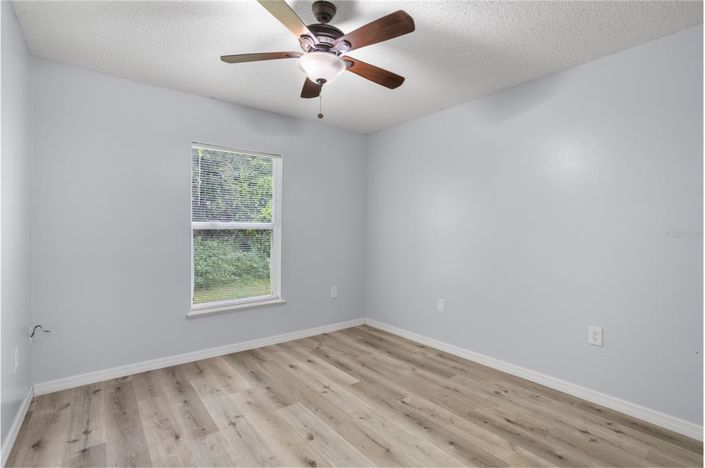 Image No.21-3 Bed House for sale