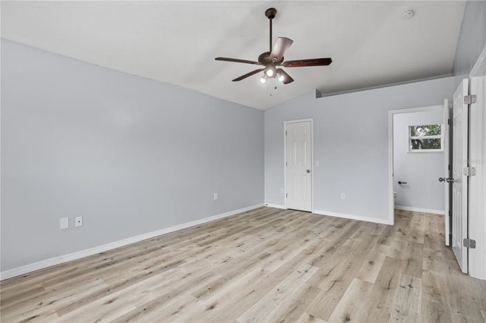 Image No.6-3 Bed House for sale