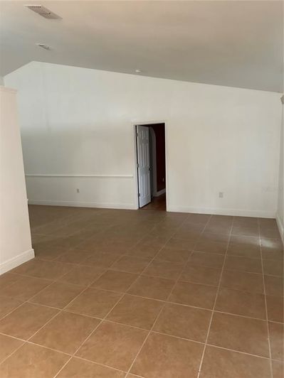 Image No.15-3 Bed House for sale