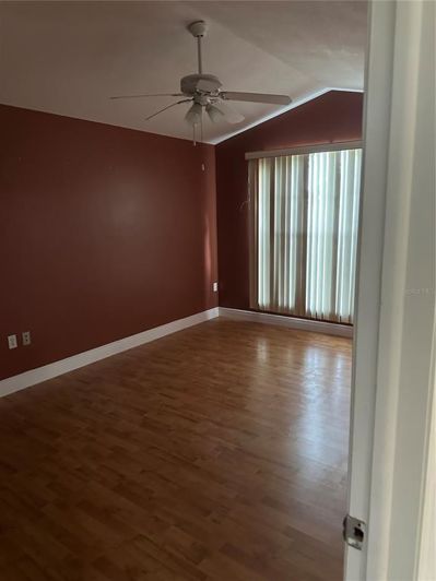 Image No.17-3 Bed House for sale