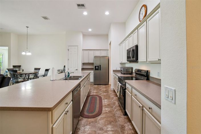 Image No.10-3 Bed House for sale