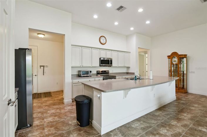 Image No.8-3 Bed House for sale