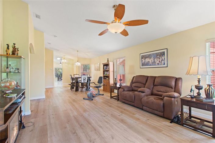 Image No.9-2 Bed House for sale