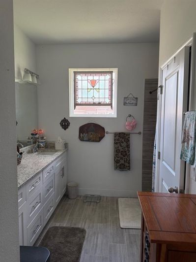 Image No.14-4 Bed House for sale