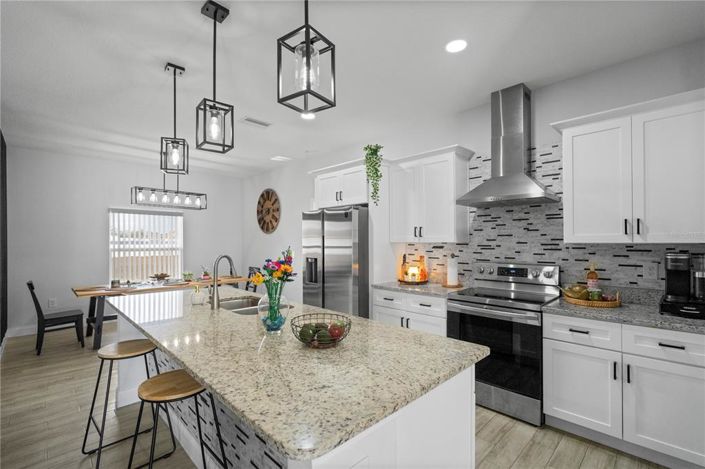 Image No.11-3 Bed House for sale