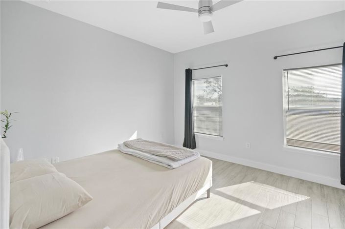 Image No.15-3 Bed House for sale