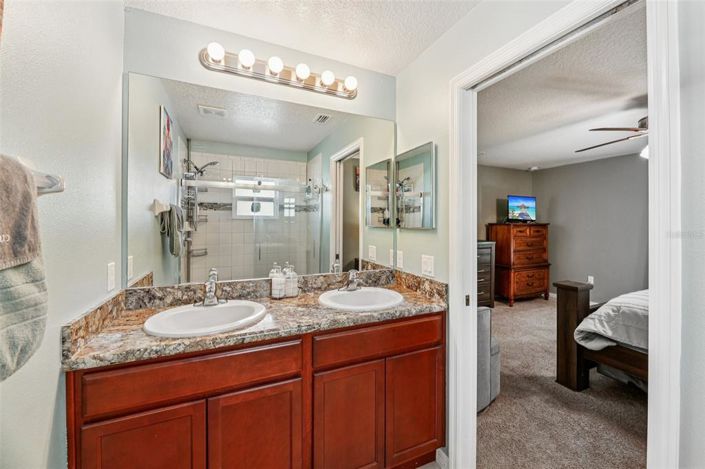 Image No.19-4 Bed House for sale