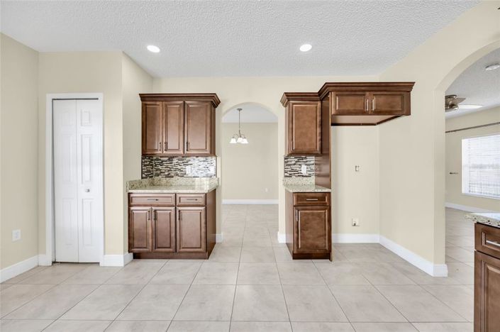 Image No.12-4 Bed House for sale