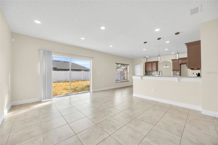 Image No.17-4 Bed House for sale