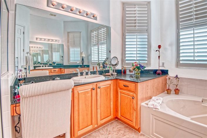 Image No.24-2 Bed House for sale