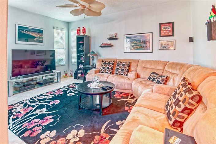 Image No.30-2 Bed House for sale