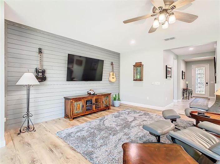 Image No.7-2 Bed House for sale