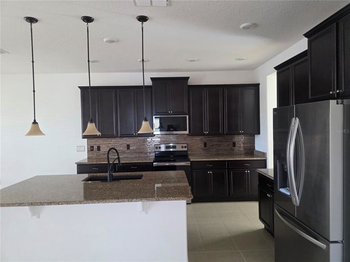 Image No.8-3 Bed House for sale