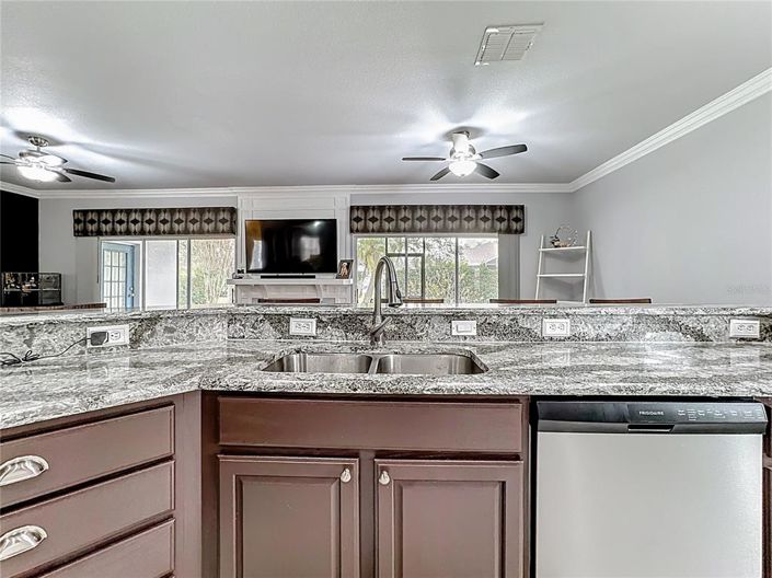 Image No.24-3 Bed House for sale