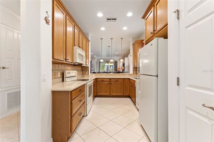 Image No.13-2 Bed House for sale