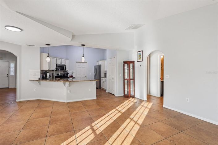 Image No.11-3 Bed House for sale