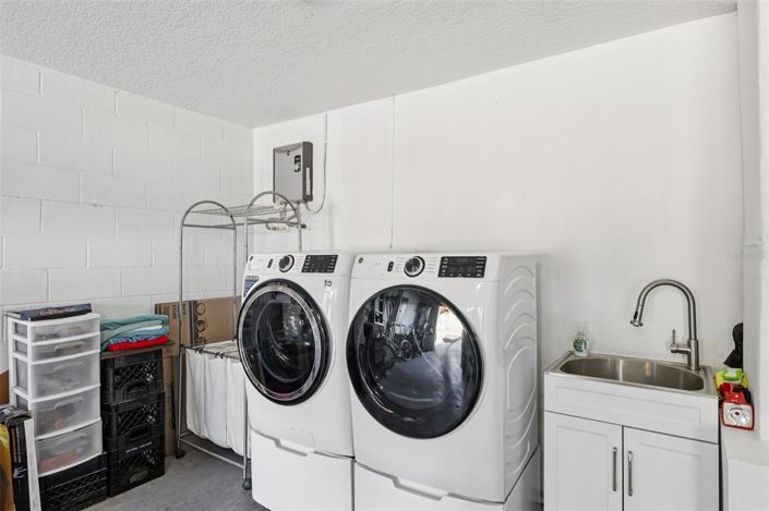 Image No.19-3 Bed House for sale