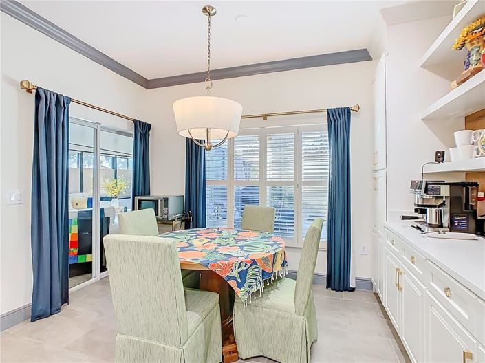 Image No.17-3 Bed House for sale