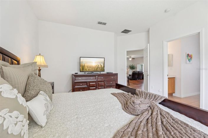 Image No.16-3 Bed House for sale