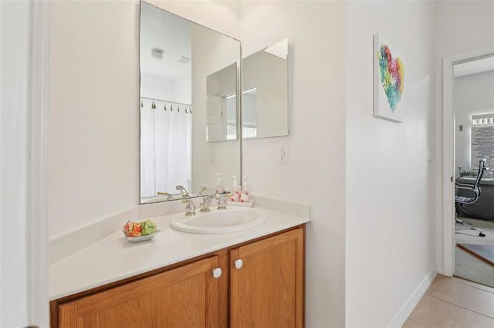 Image No.17-3 Bed House for sale