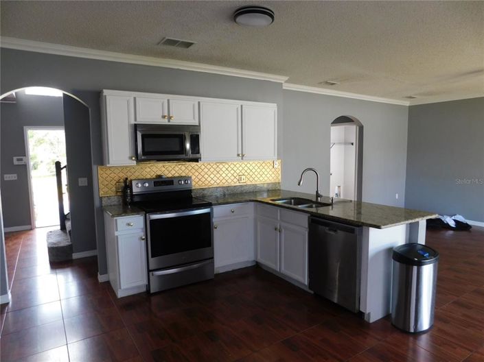 Image No.2-Maison de 4 chambres à vendre à Saint John